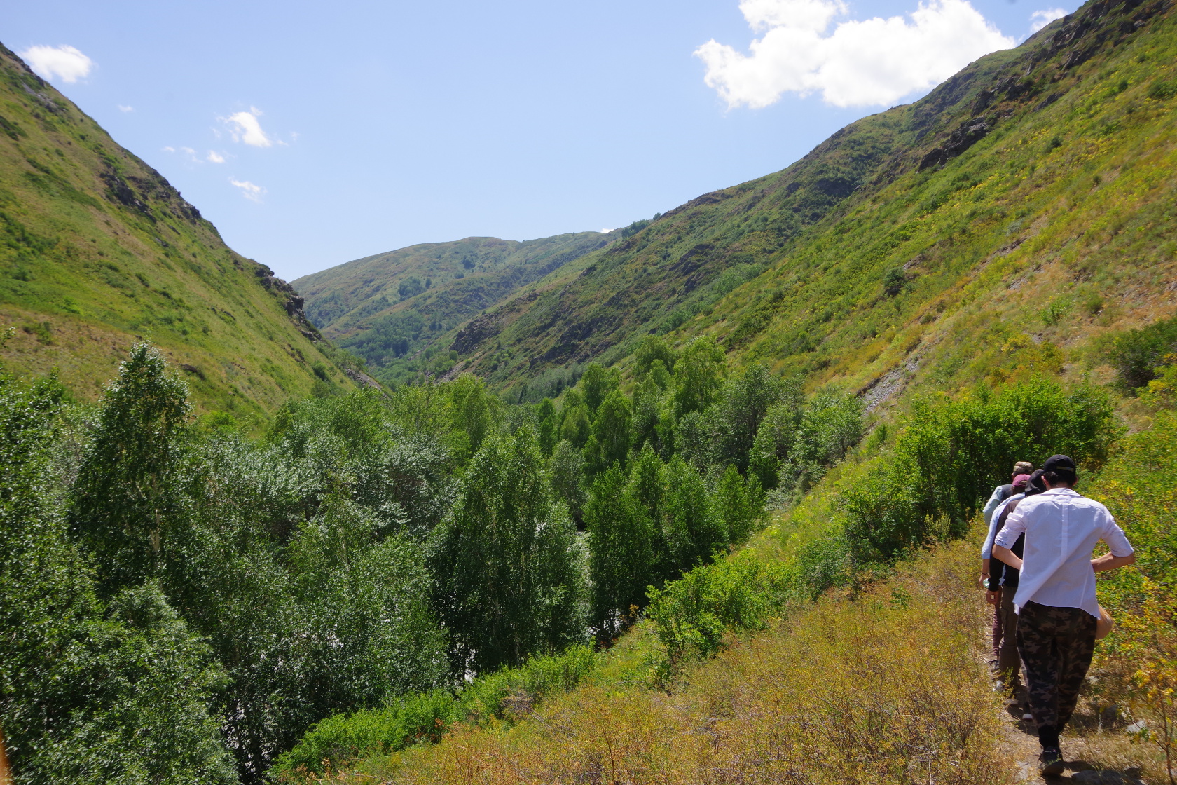 Wanderung am Fluss Tentek